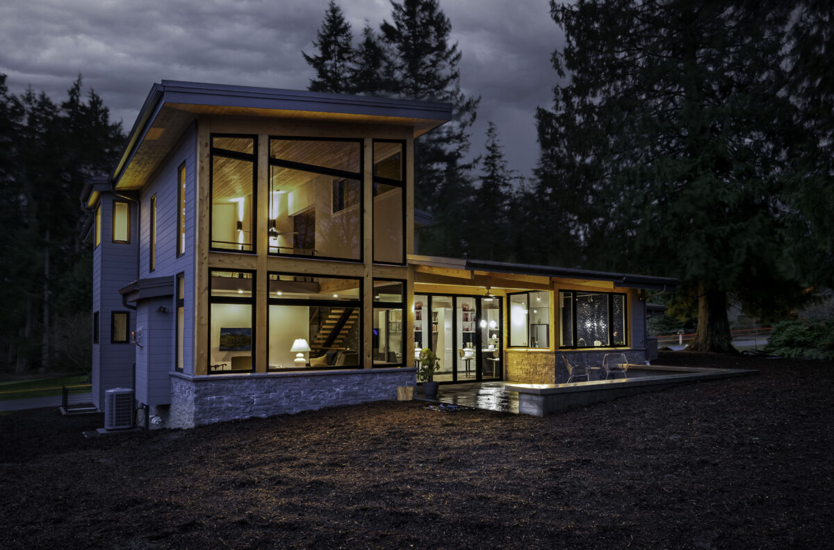 WoodBee_House_Twighlight-1
